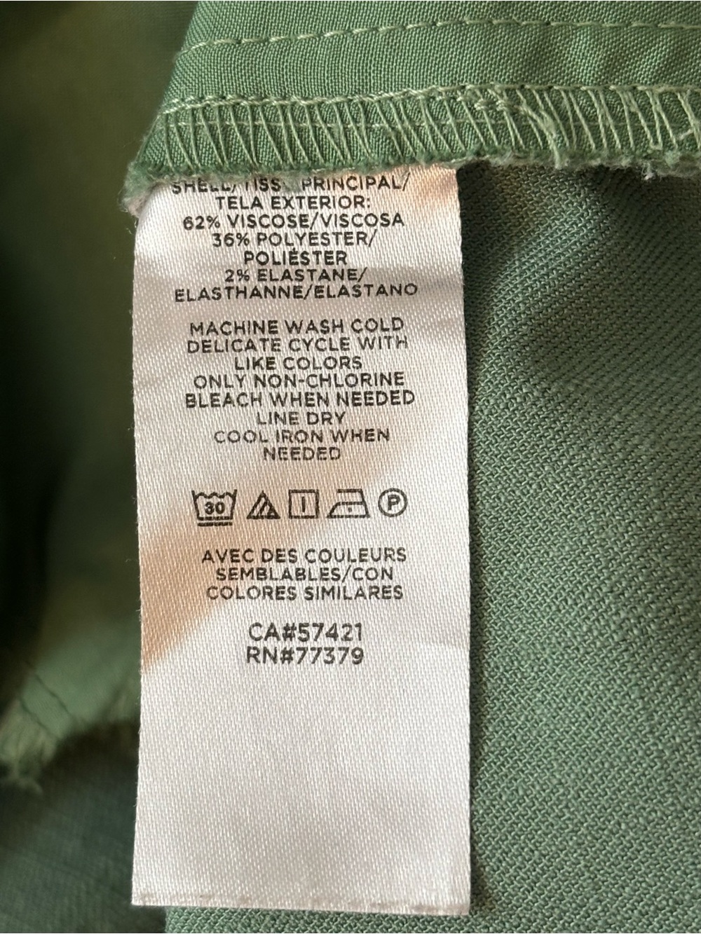 Ann Taylor Green Button Detail Pull On Shorts Size Large - Picture 4 of 4